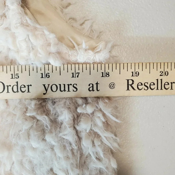BB‎ DAKOTA Arctic Foxy Teddy Hooded Wubby Vest In Cream Size Small NWT - Picture 11 of 11